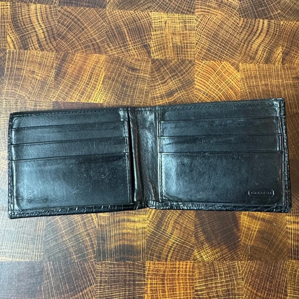 Coach Vintage Black Crocodile Embossed Leather Bifold Wallet Mens 6 Card Slots